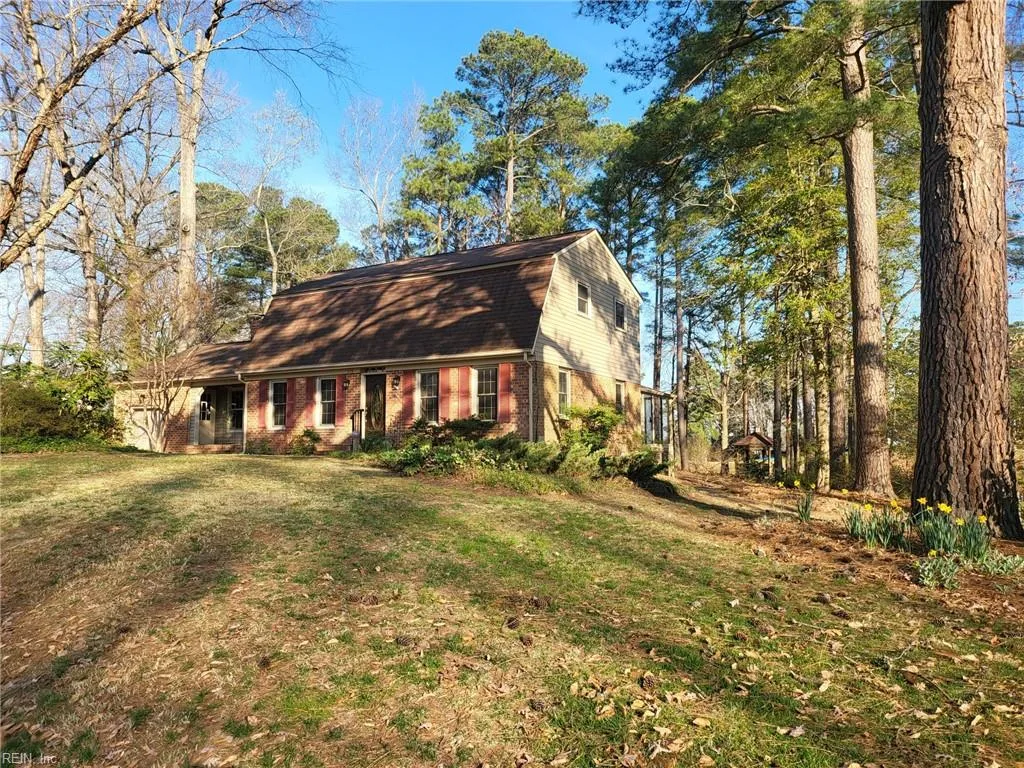 536 Kerry Lake DR, NEWPORTNEWS VA 23602