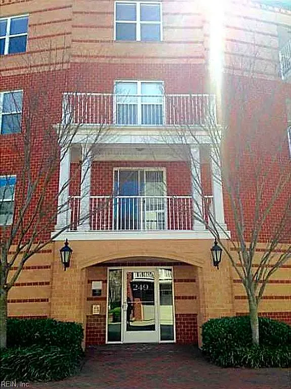 249 Freemason St W #405, Norfolk — photo