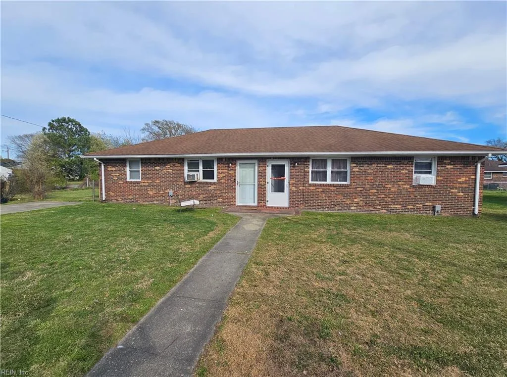 2000 Plow LN, CHESAPEAKE VA 23324