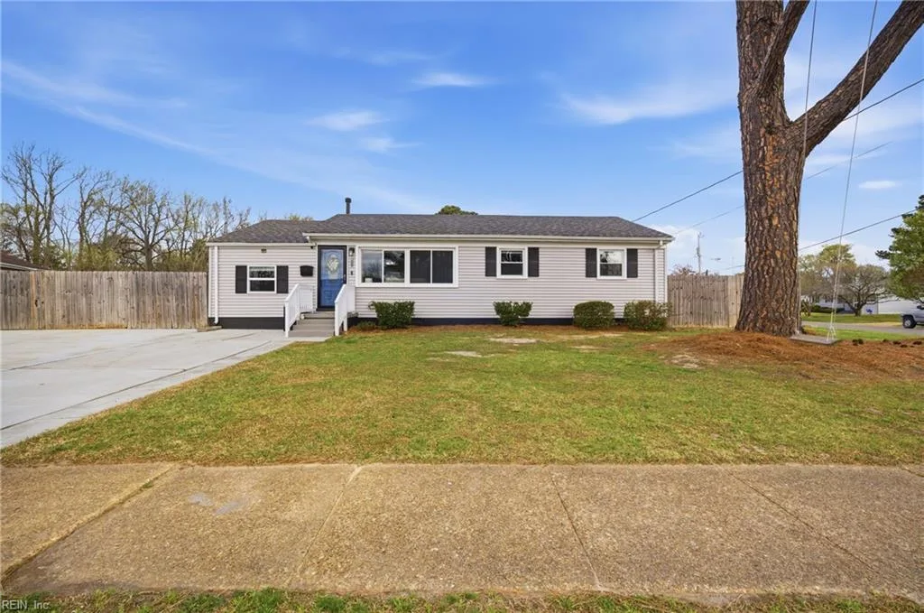 8243 Baywood Dr, Norfolk — photo