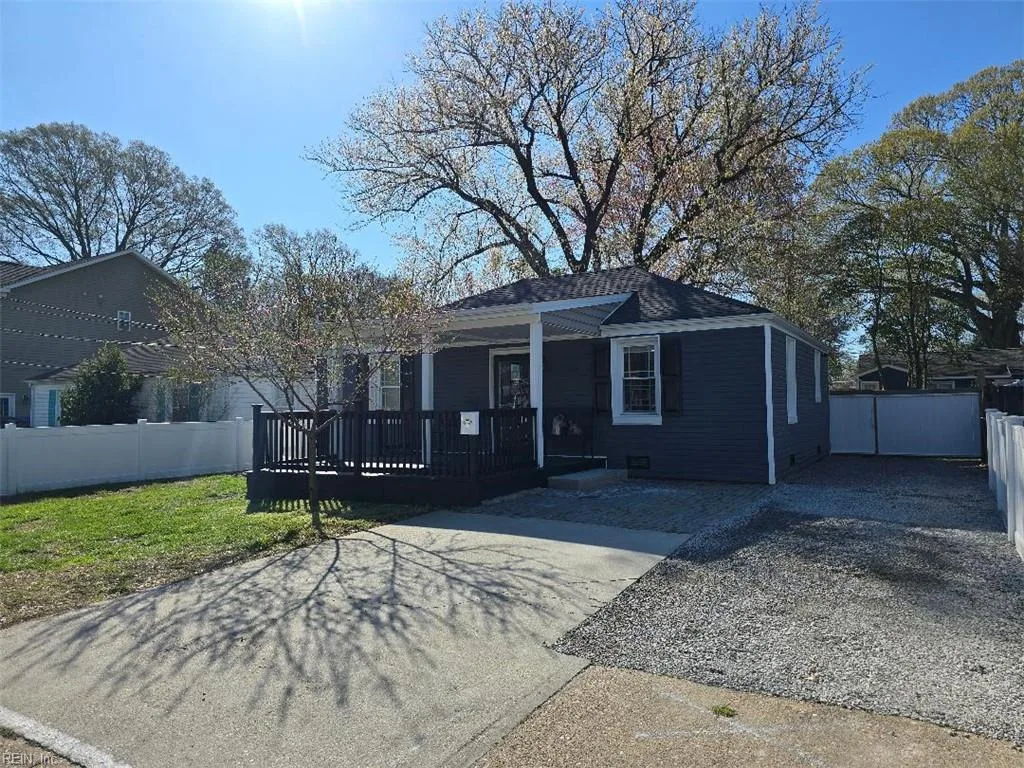 3761 Larkin ST, NORFOLK VA 23513
