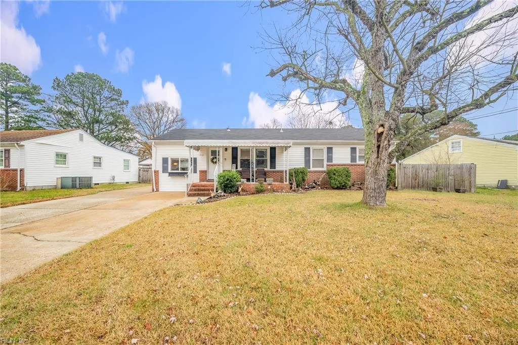 1061 Saint Julian DR, CHESAPEAKE VA 23323