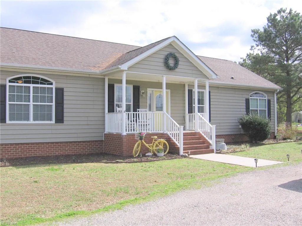 15147 Carol Dr, Smithfield — photo