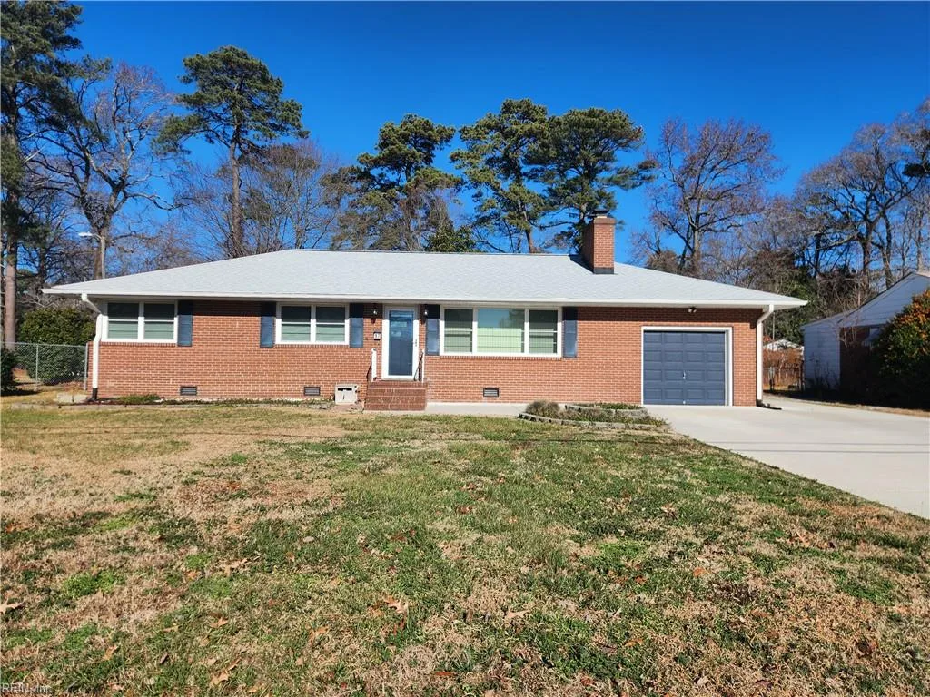 17 Roberta Dr, Hampton — photo