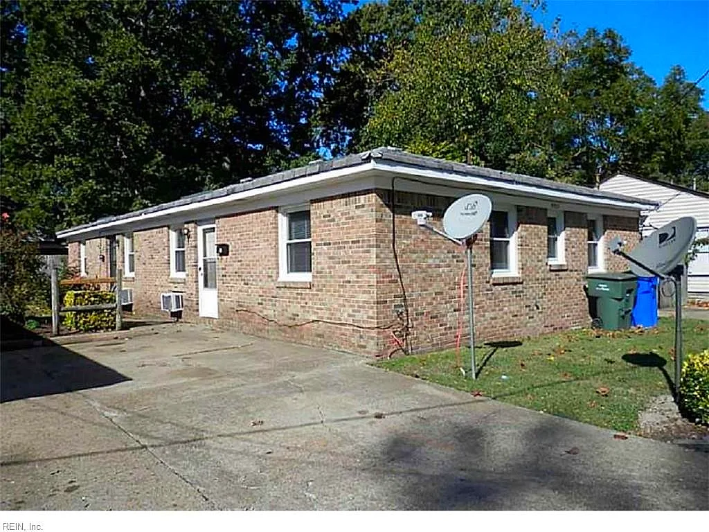 8923 Brighton St #A, Norfolk — photo