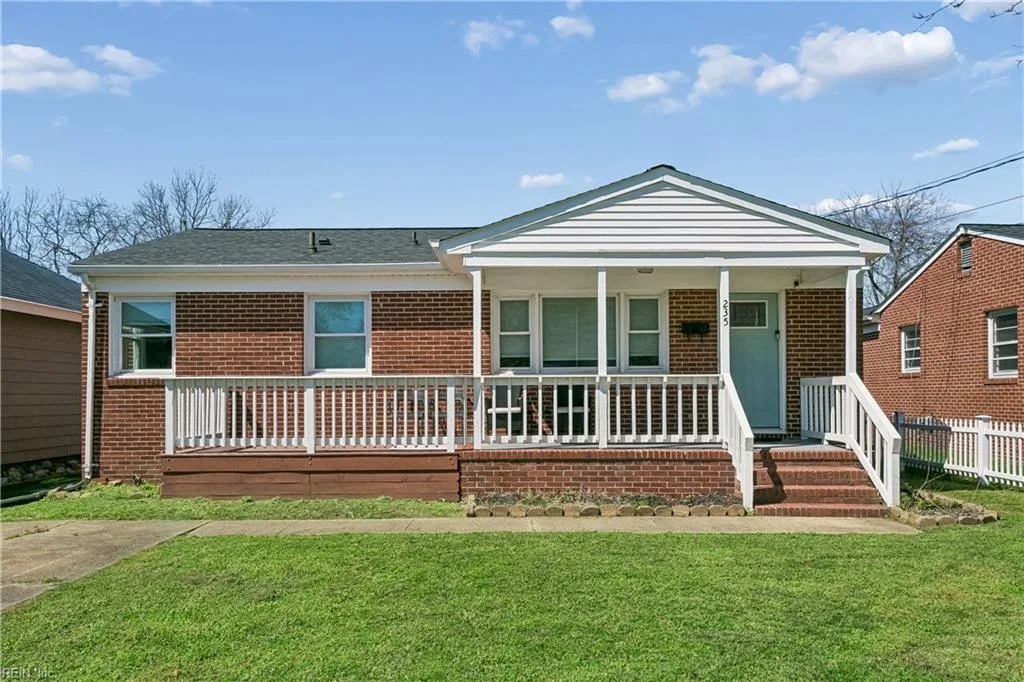 235 N First St, Hampton — photo