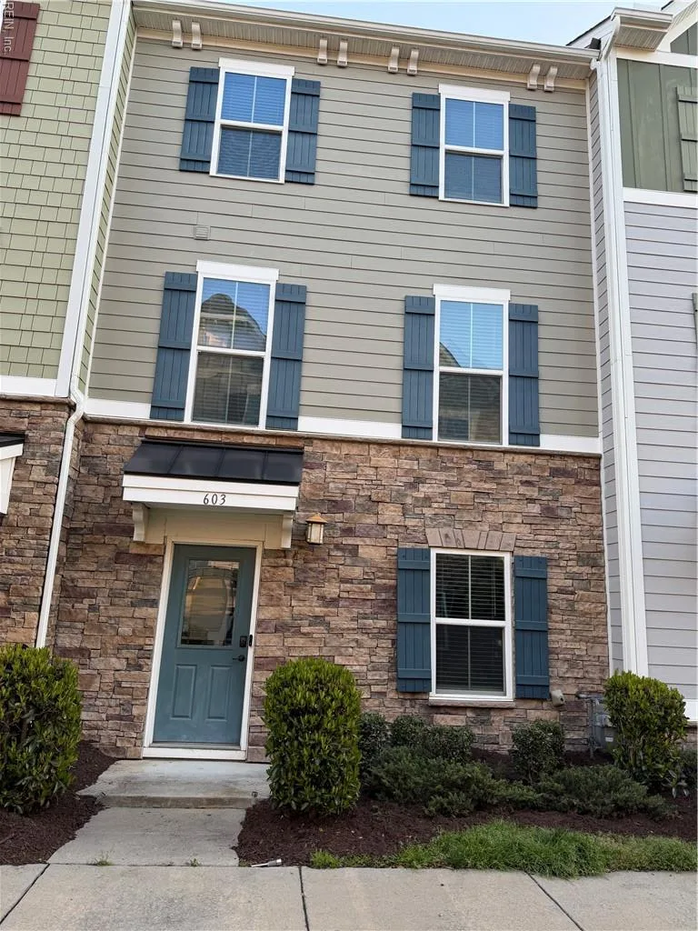 603 Brickell Chse, Chesapeake — photo