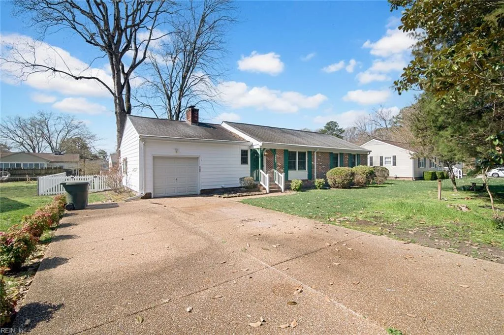 1227 Moyer Rd, Newport News — photo