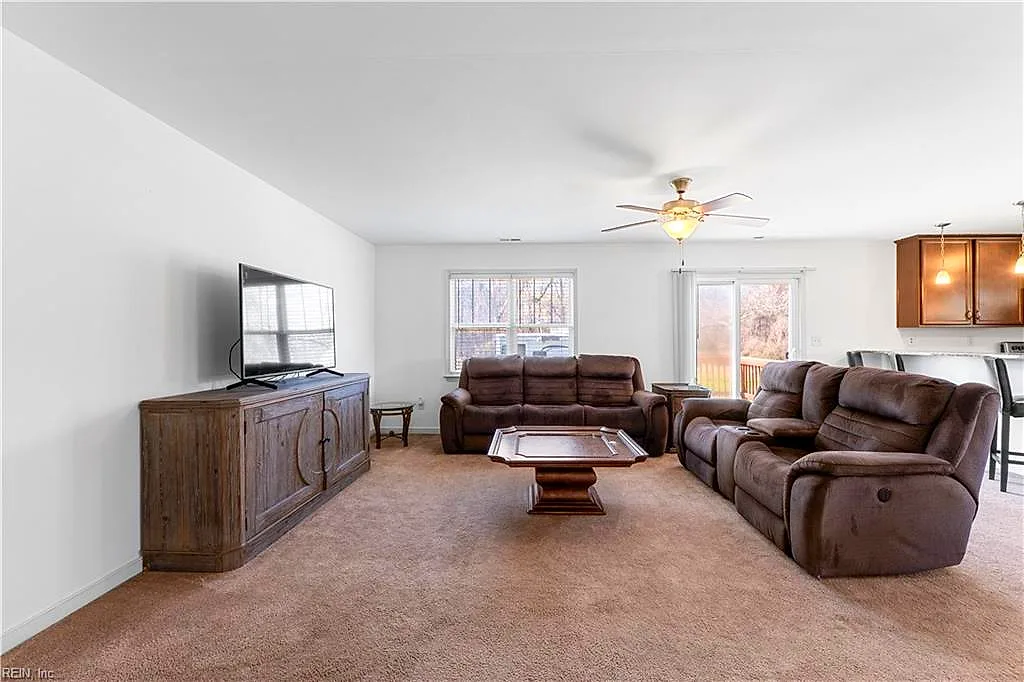 2116 Beaverdam Rd, Spring Grove — photo