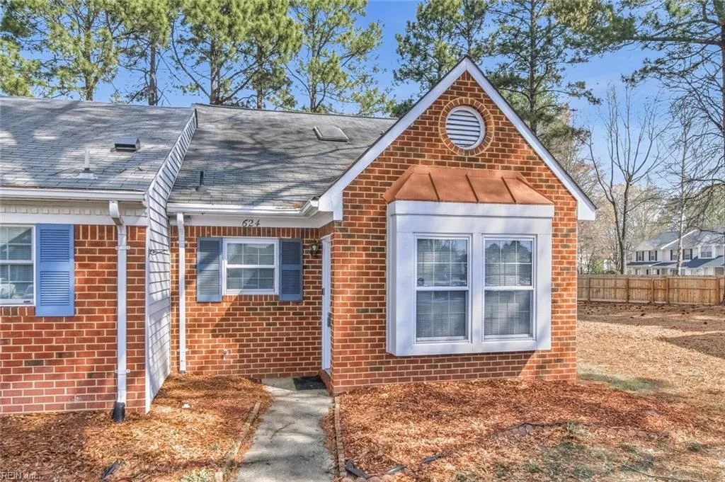 624 Hollomon Dr, Hampton — photo