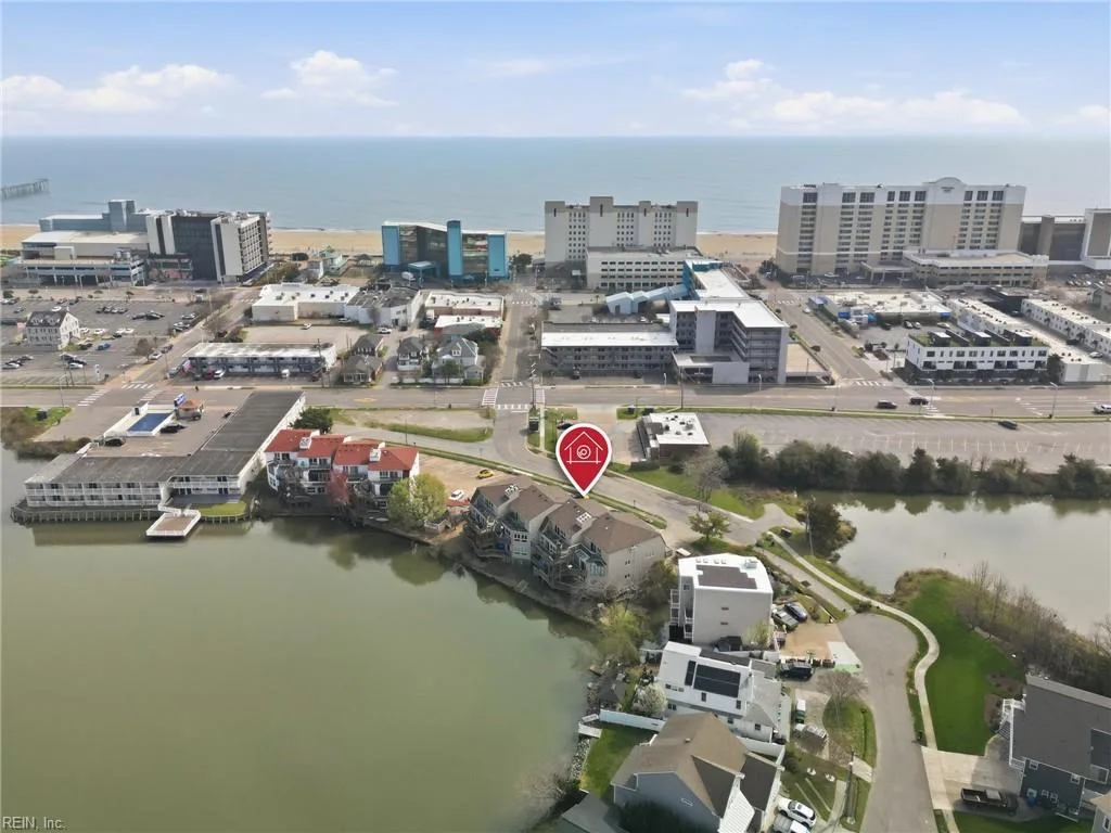 245 Lake Dr, Virginia Beach — photo