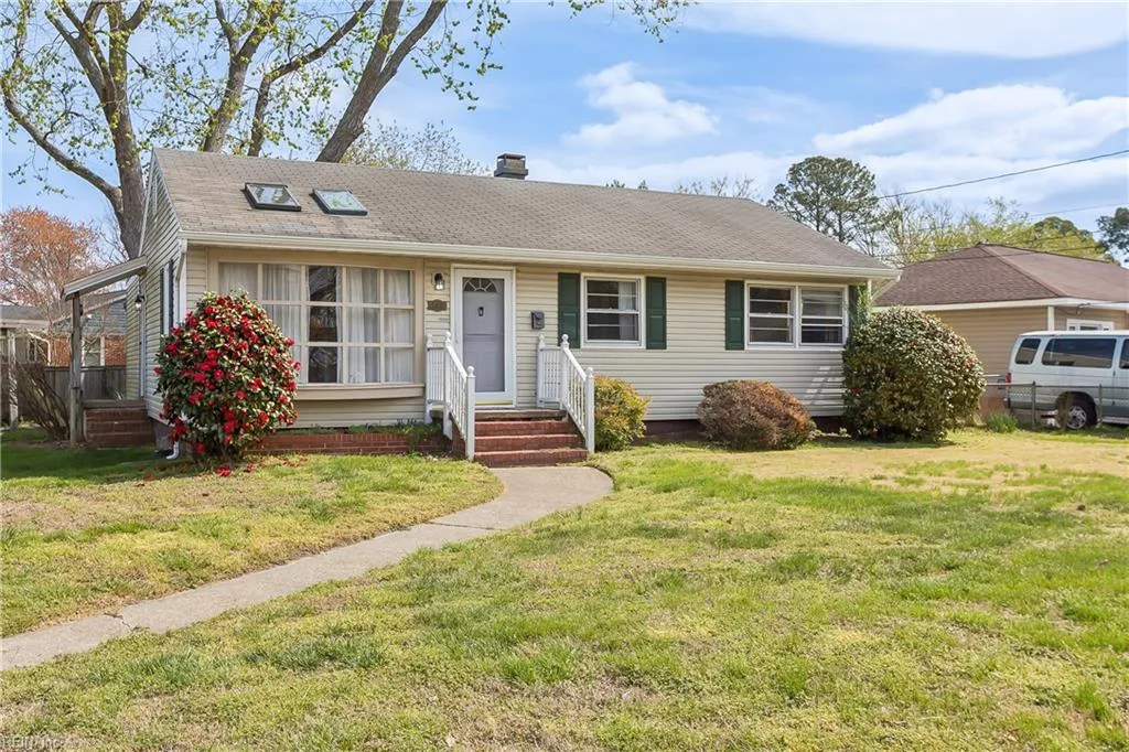 146 Lynnhaven Dr, Hampton — photo