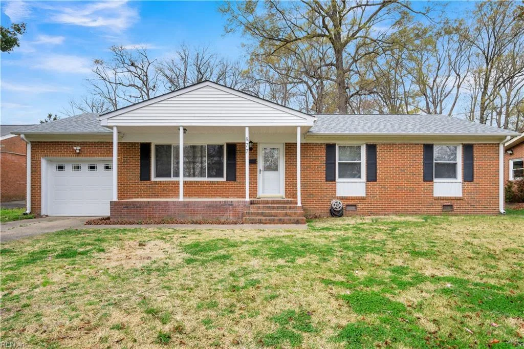 877 Lacon DR, NEWPORTNEWS VA 23608