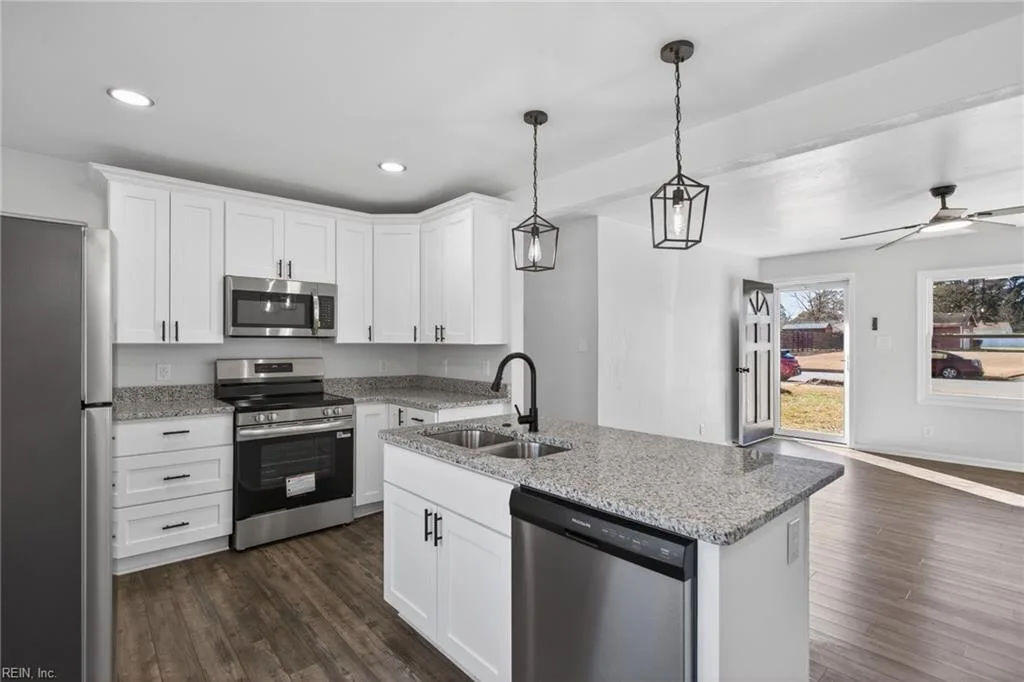 3728 Cardinal LN, PORTSMOUTH VA 23703