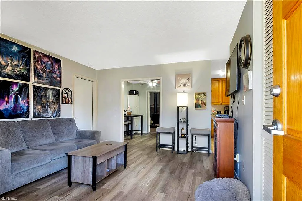107 Fort Worth ST, HAMPTON VA 23669