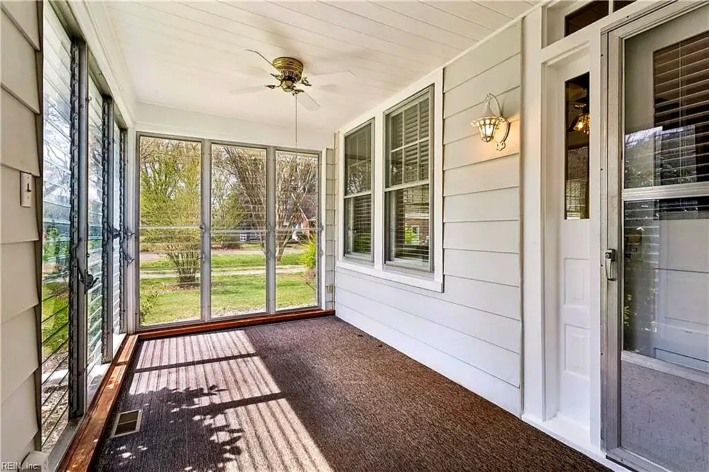 121 Old Railway Rd, Yorktown — photo