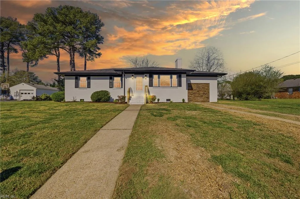 302 Chandler Harper DR, PORTSMOUTH VA 23701