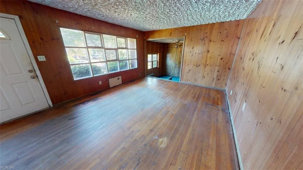 5421 Berry Hill Rd, Norfolk — photo