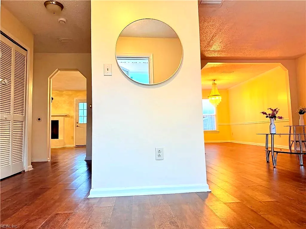 1309 Smyrna Cir, Virginia Beach — photo