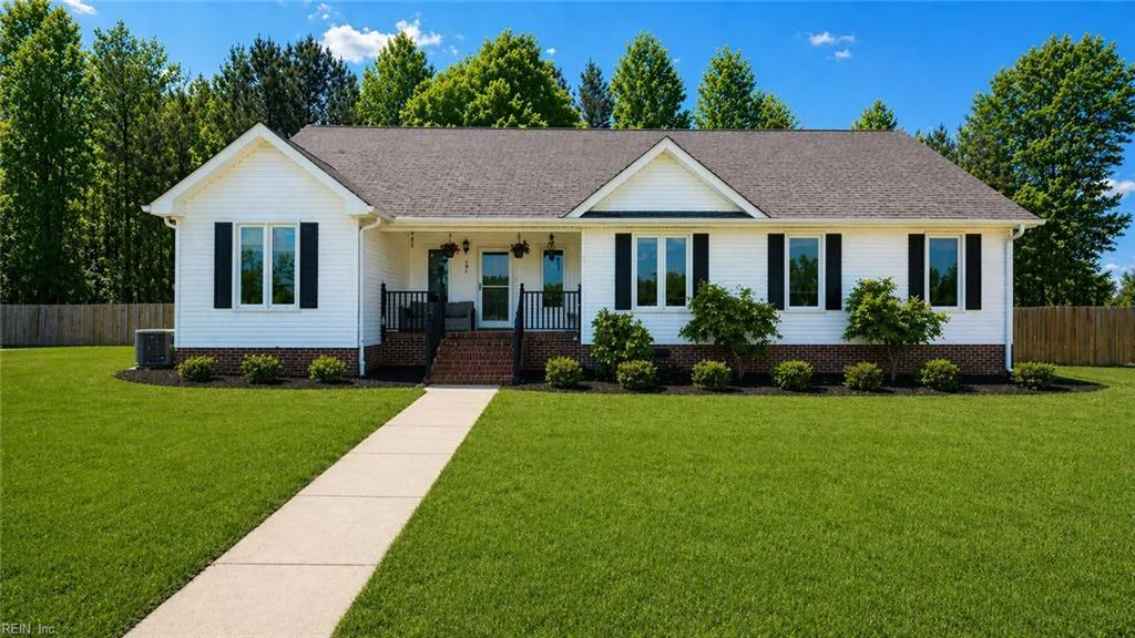 201 Byrd ST, SUFFOLK VA 23434