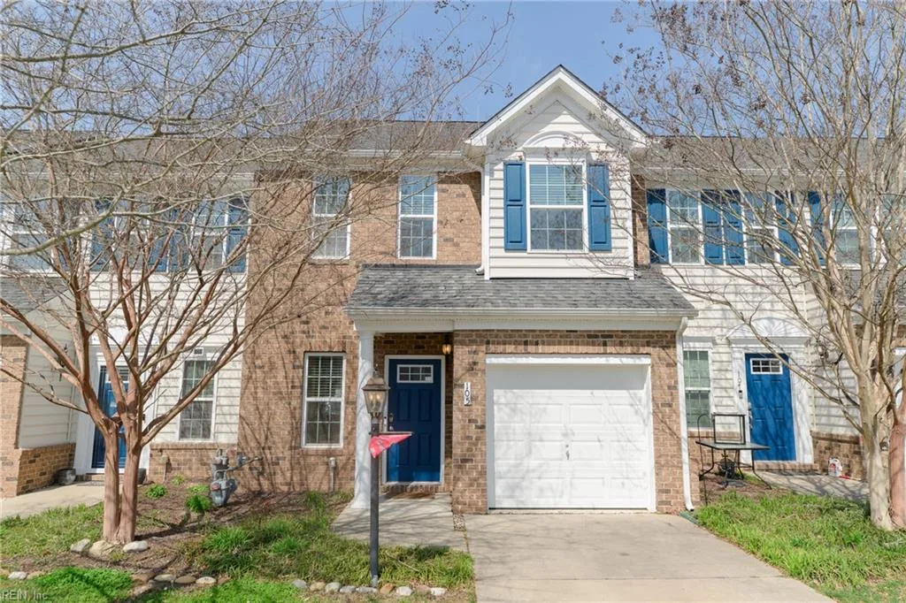 105 Hale Cir, Yorktown — photo