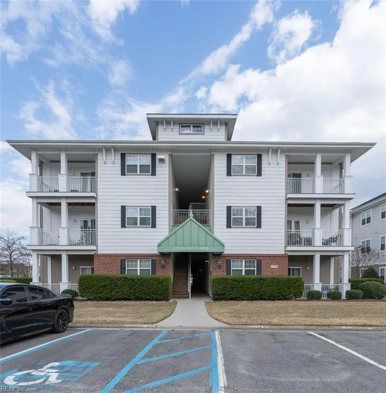 4332 Hillingdon Bnd #104, Chesapeake — photo