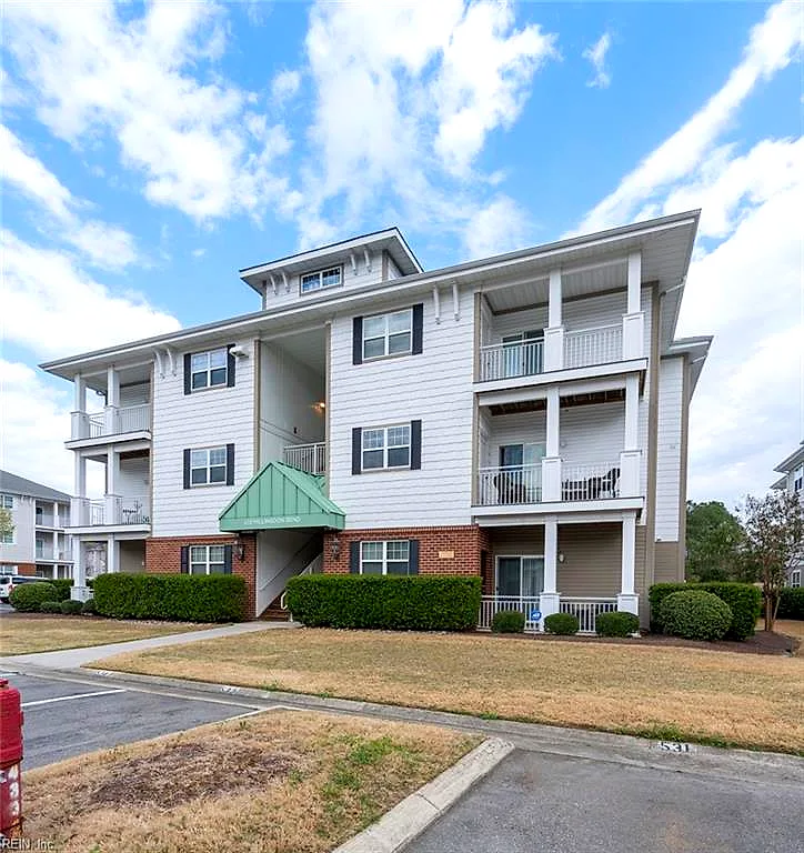 4332 Hillingdon Bnd #104, Chesapeake — photo
