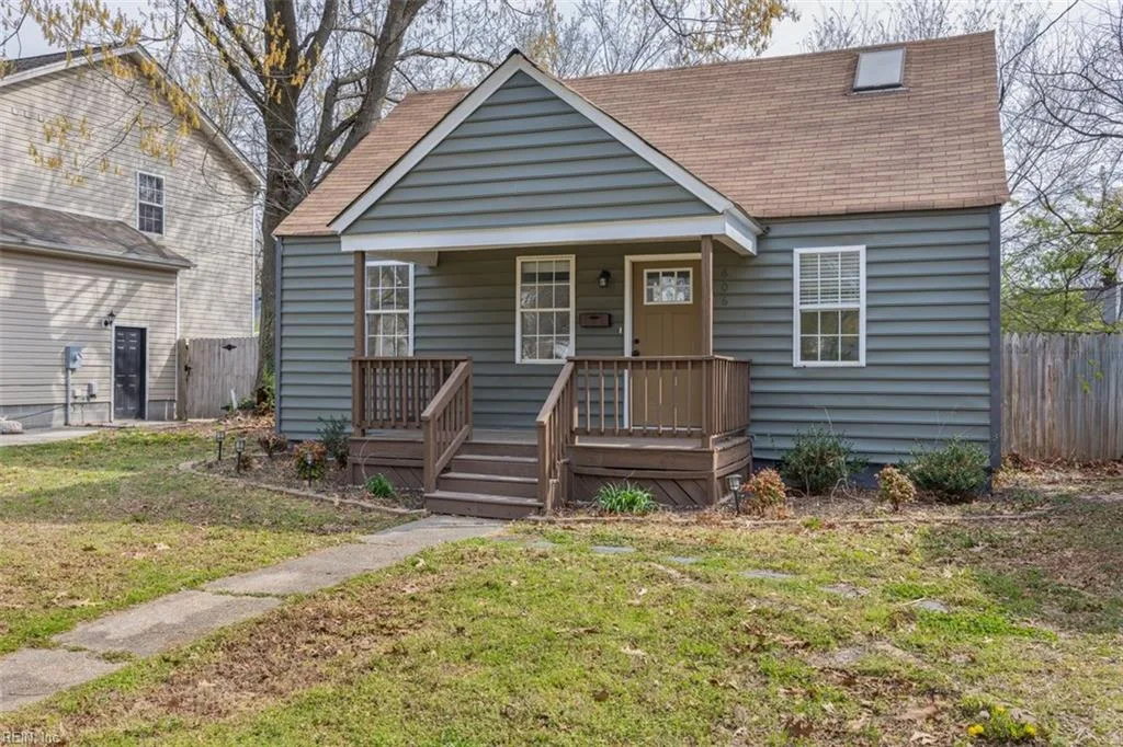 606 Delaware AVE, HAMPTON VA 23661