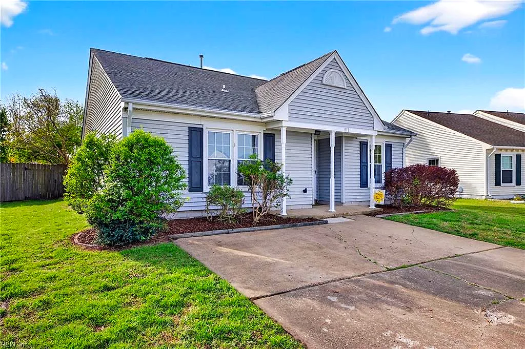 819 Avatar Dr, Virginia Beach — photo