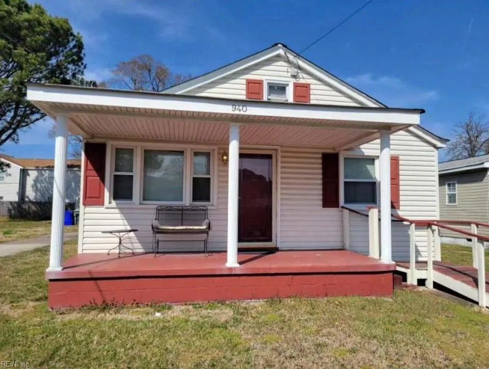 940 Ave H, Norfolk — photo