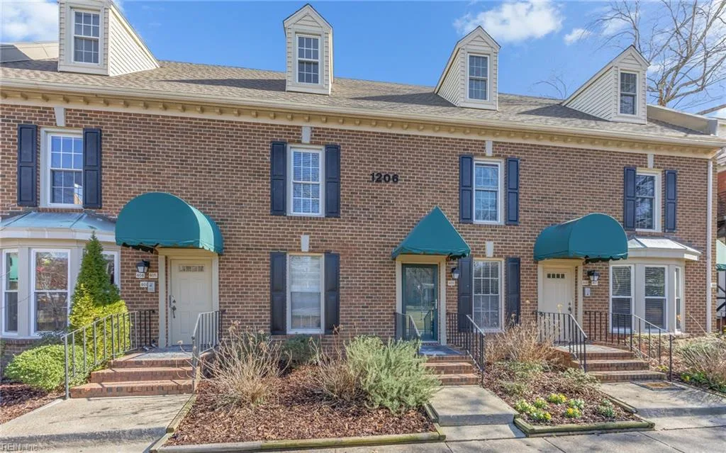 1206 Stockley GDNS #405, NORFOLK VA 23517
