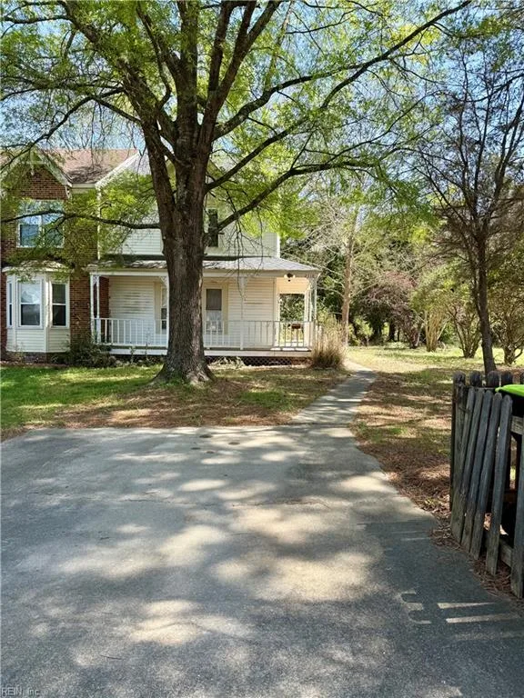 2118 Queen Annes Ct, Carrollton — photo