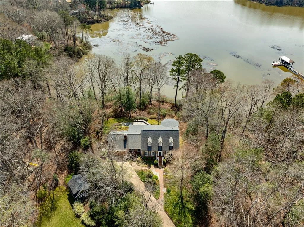 124 Northpoint Dr, Williamsburg — photo