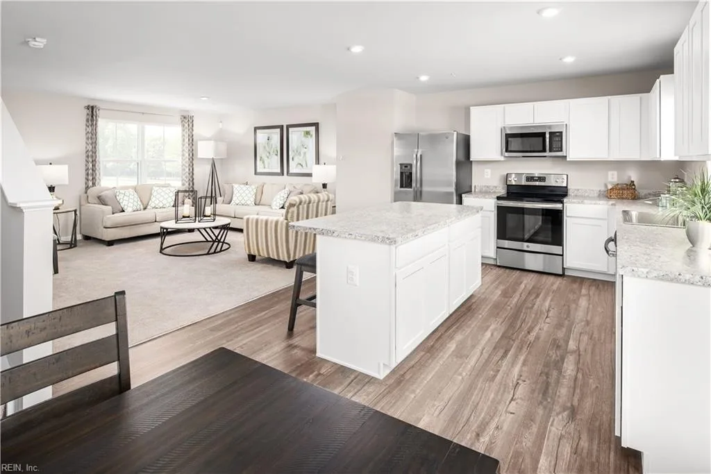 211 Myrtle Ln, South Mills — photo