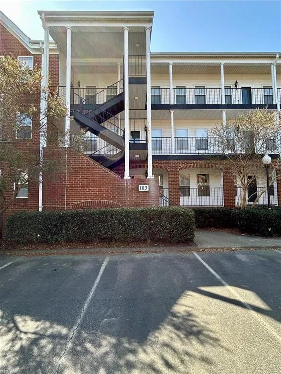 103 Westover Ave #102, Norfolk — photo