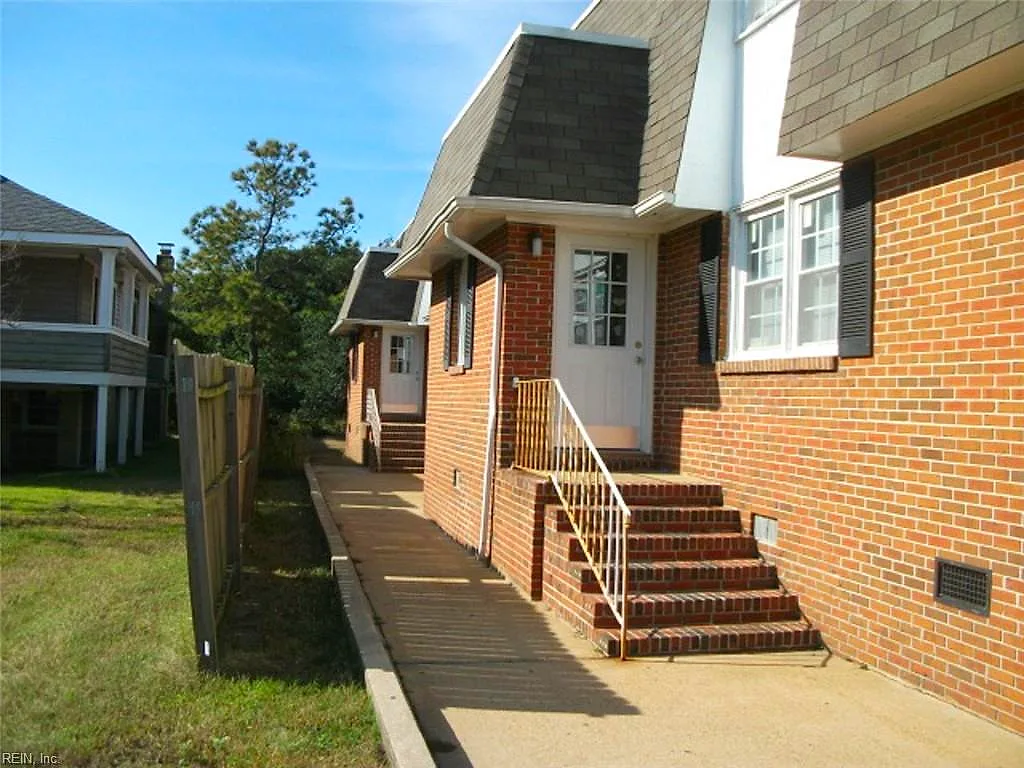 509 W Ocean View Ave #6, Norfolk — photo