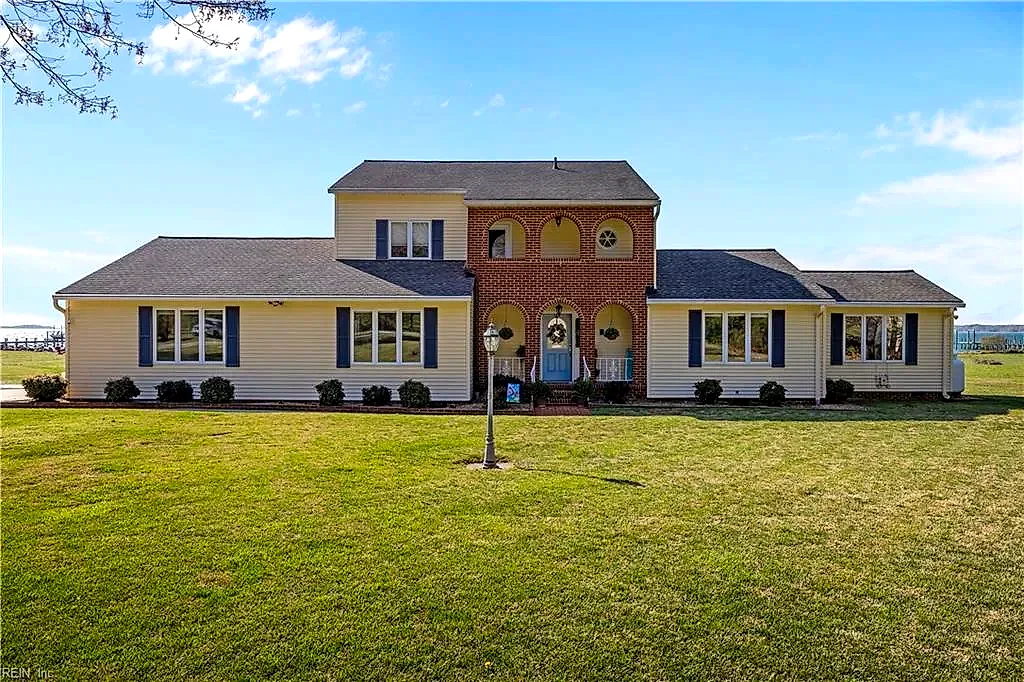 8560 Victory Hill Ln, Hayes — photo