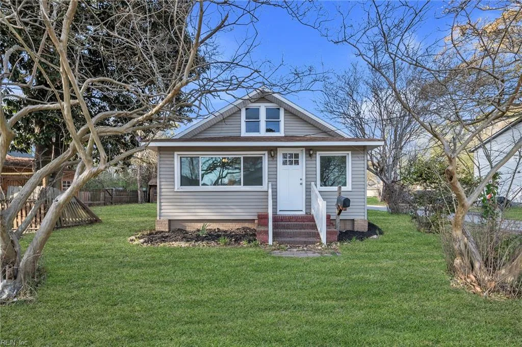 915 Mckinley AVE, CHESAPEAKE VA 23324
