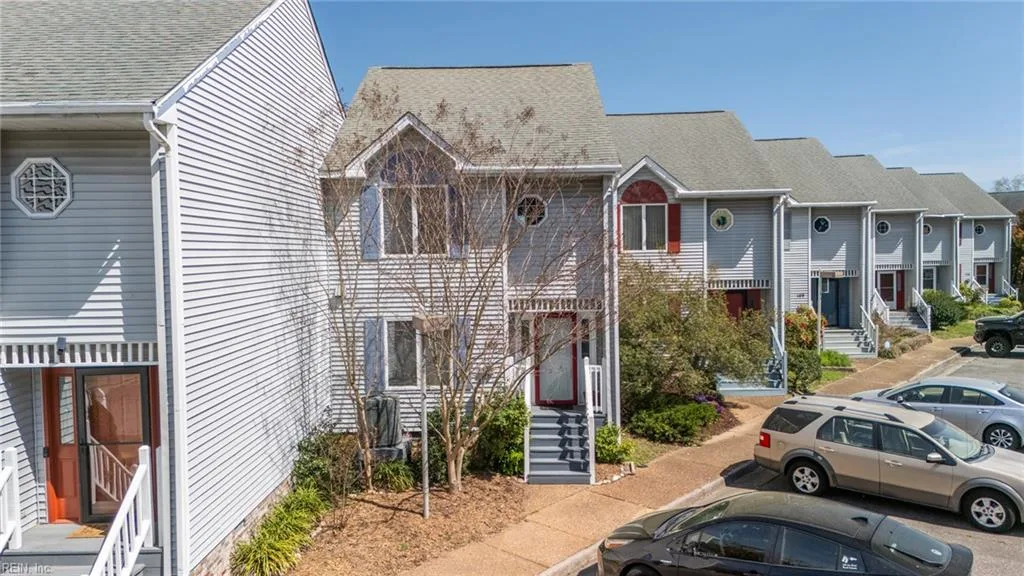 105 Scotts Pt #3, Hampton — photo
