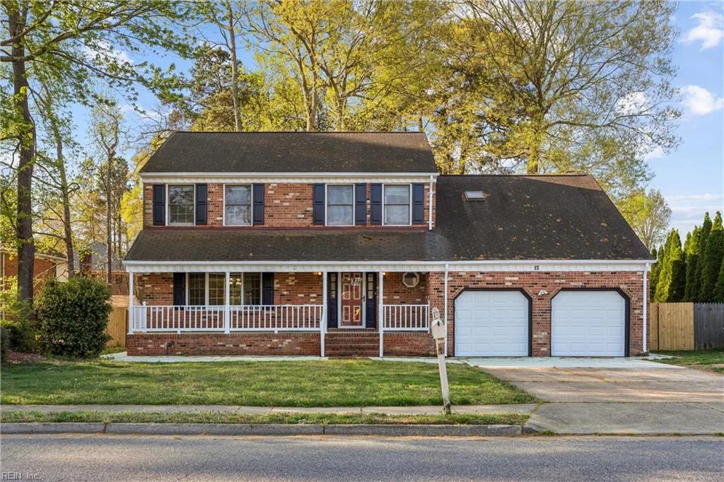 13 Estate DR, HAMPTON VA 23666