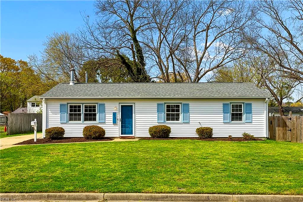 412 Dunmore Dr, Newport News — photo