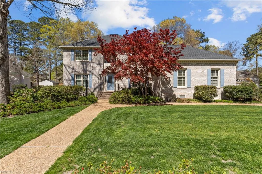202 Rock Creek Ct, Yorktown — photo
