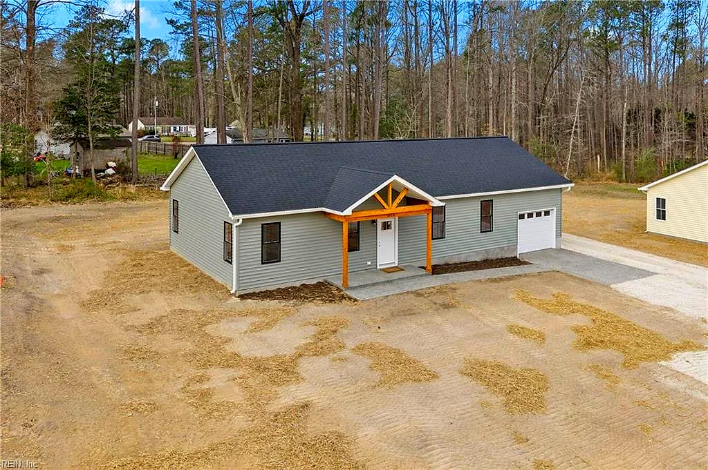 8978 Marlfield Rd, Gloucester — photo