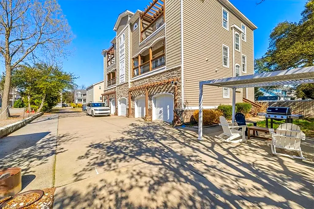 9512 14th Bay St, Norfolk — photo