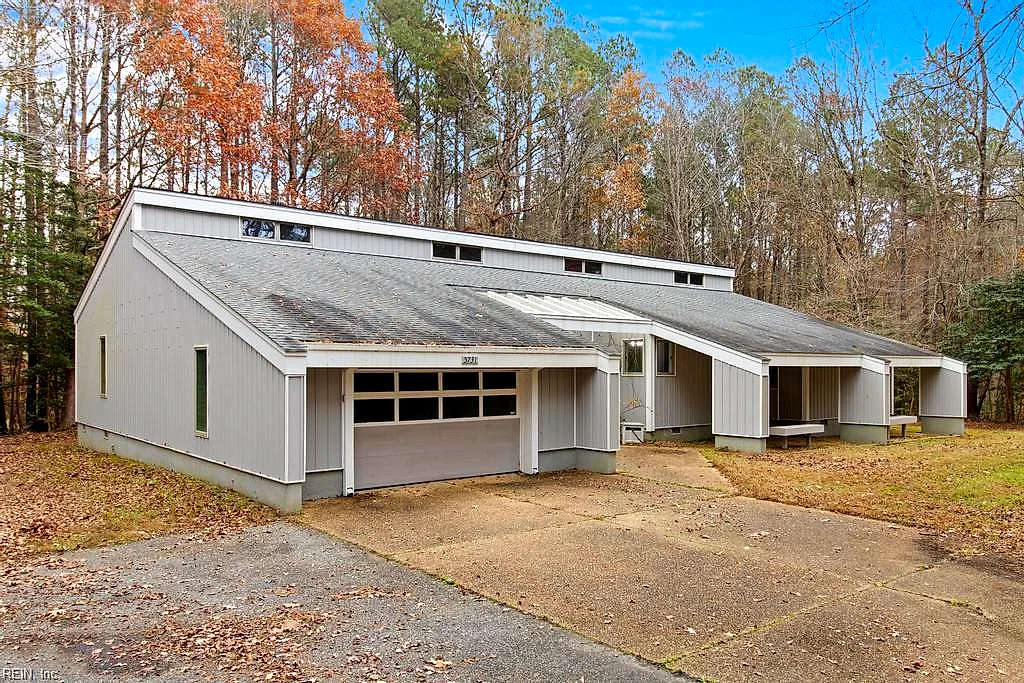 5731 Kings Ridge Rd, Gloucester — photo