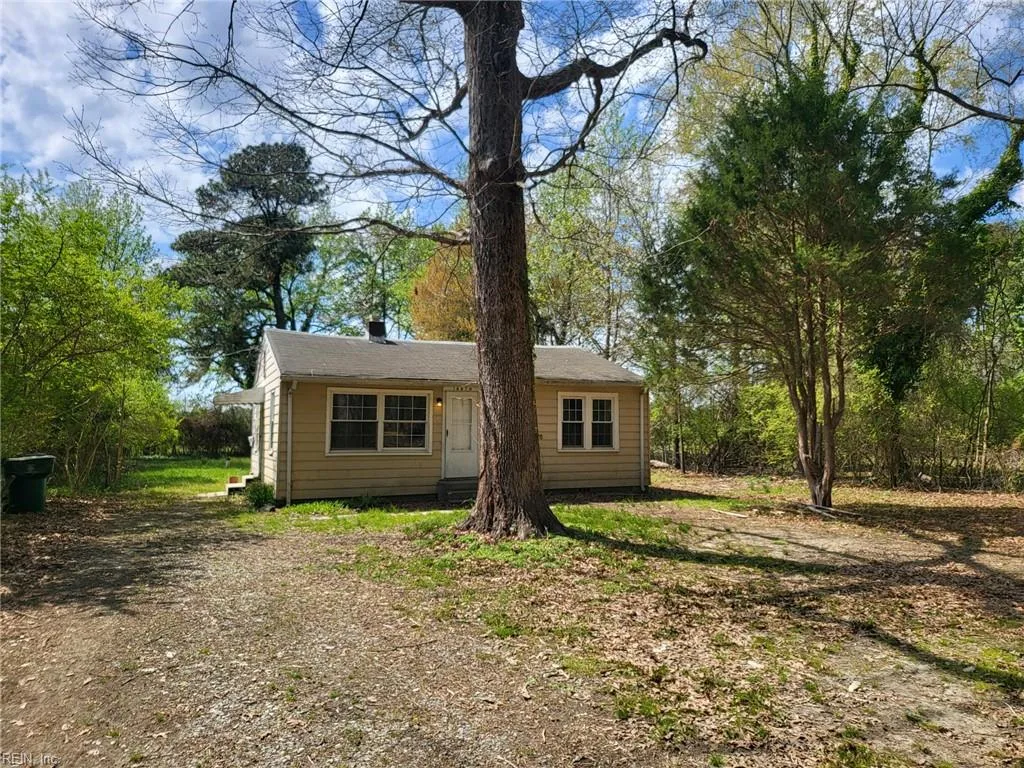 14870 Warwick BLVD, NEWPORTNEWS VA 23608