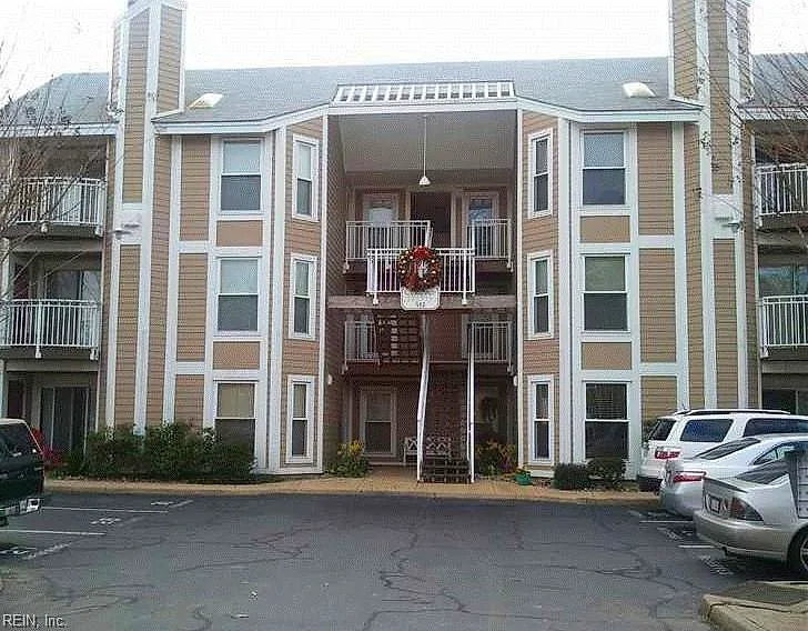 512 24th St #304, Virginia Beach — photo