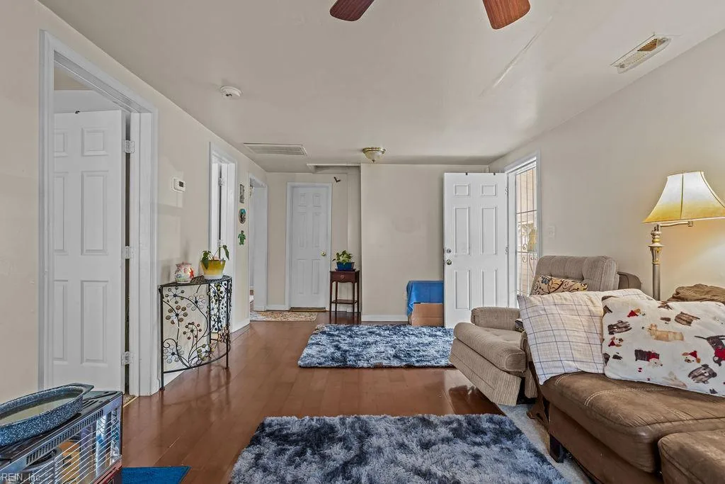 118 Sumner St, Suffolk — photo