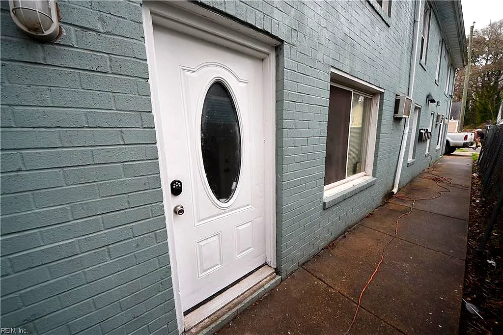 6249 Alexander St #A, Norfolk — photo