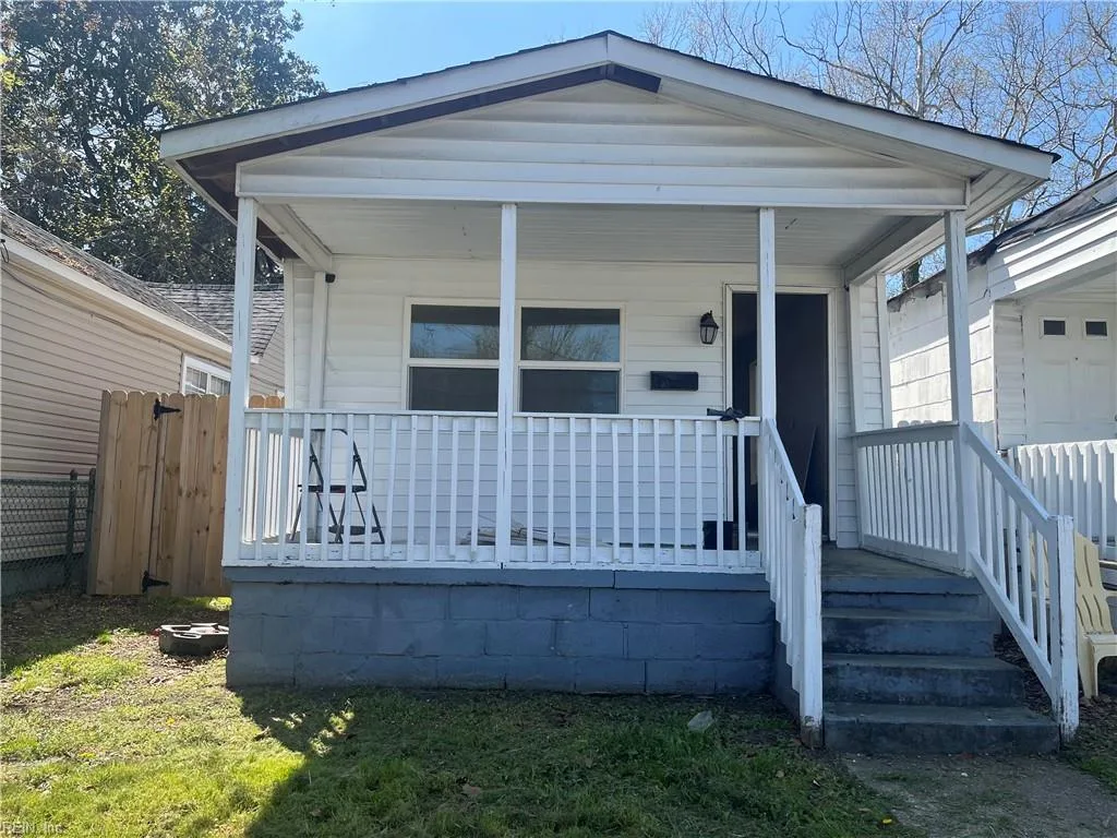 3413 Roanoke AVE, NEWPORTNEWS VA 23607